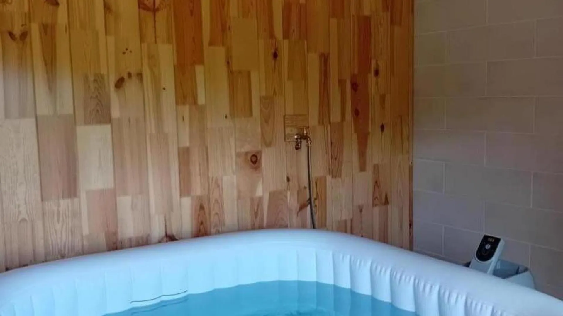 Gite De Charme 18Eme Avec Spa Et Terrasse, St-Julien-Molin-Molette - Fr-1-496-335 Saint-Julien-Molin-Molette 0*,  France