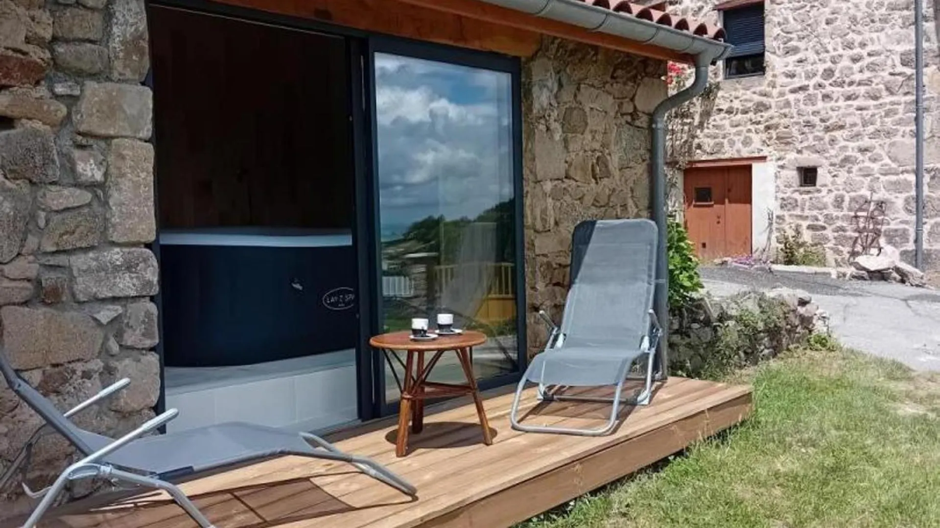 Holiday home Gite De Charme 18Eme Avec Spa Et Terrasse, St-Julien-Molin-Molette - Fr-1-496-335 Saint-Julien-Molin-Molette