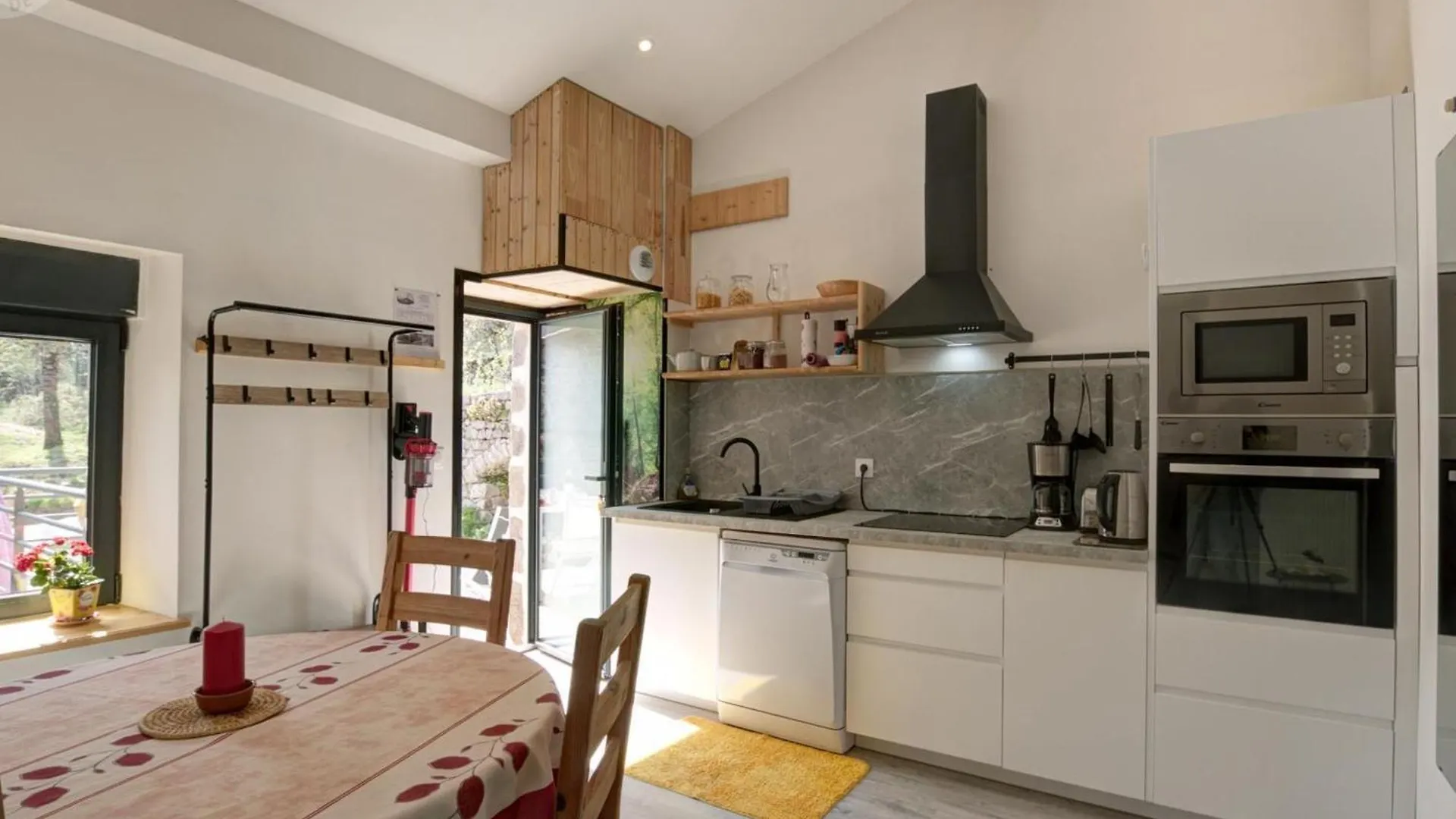 Gite De Charme 18Eme Avec Spa Et Terrasse, St-Julien-Molin-Molette - Fr-1-496-335 Saint-Julien-Molin-Molette Fransa