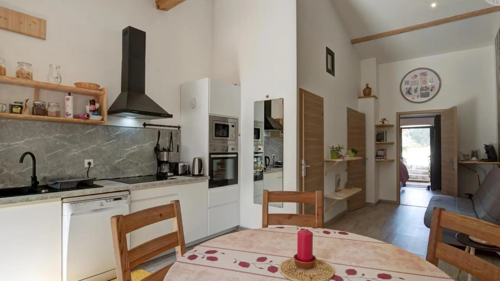 Casa vacanze Gite De Charme 18Eme Avec Spa Et Terrasse, St-Julien-Molin-Molette - Fr-1-496-335 Saint-Julien-Molin-Molette