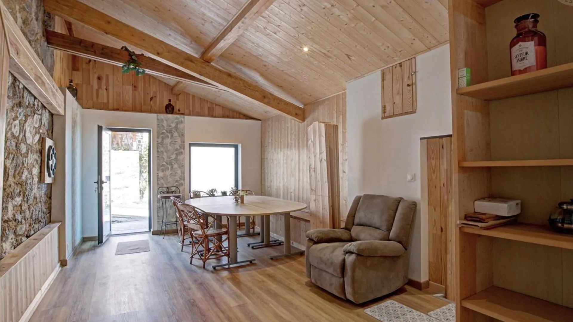 Casa vacanze Gite De Charme 18Eme Avec Spa Et Terrasse, St-Julien-Molin-Molette - Fr-1-496-335 Saint-Julien-Molin-Molette