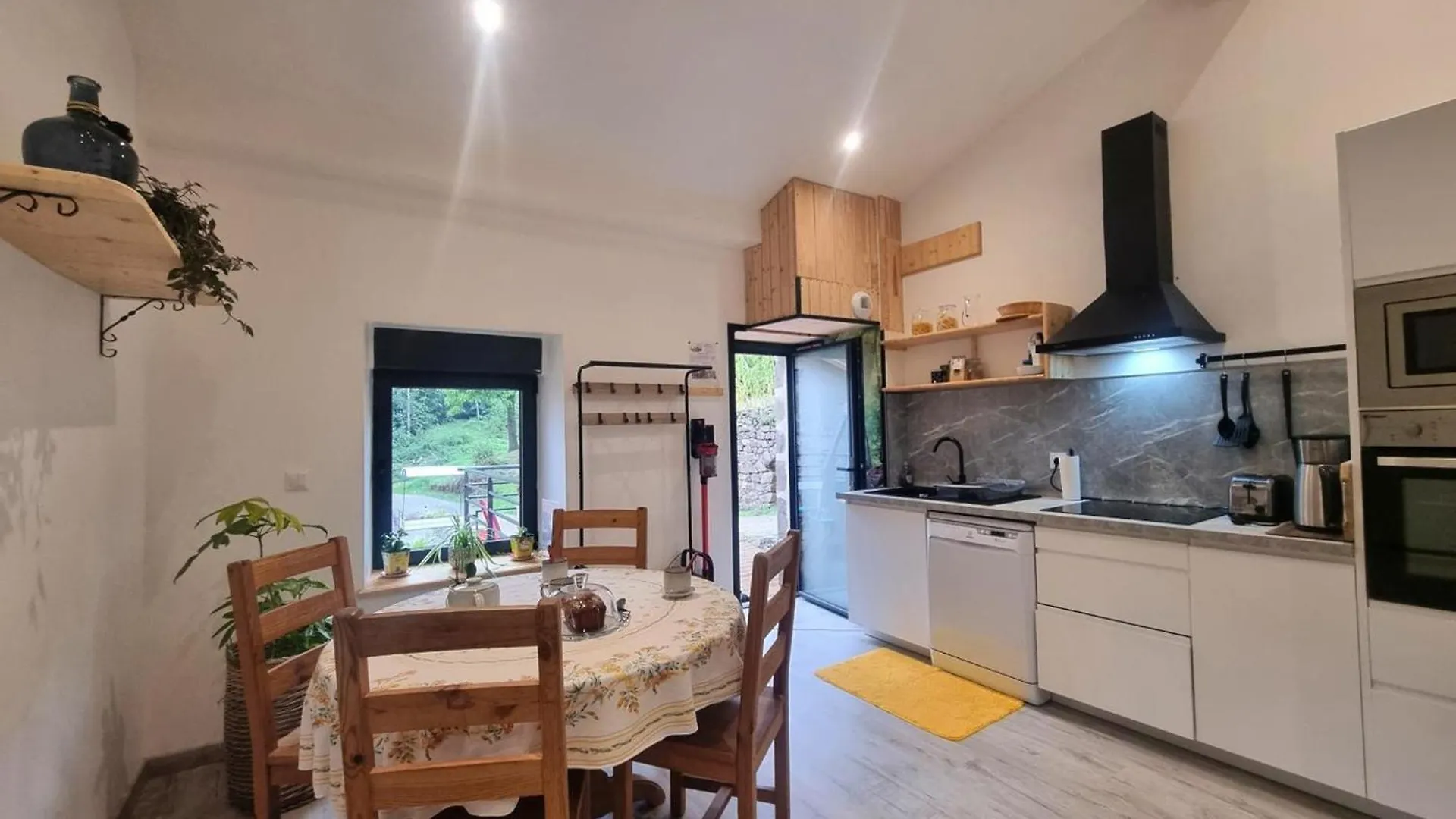 Gite De Charme 18Eme Avec Spa Et Terrasse, St-Julien-Molin-Molette - Fr-1-496-335 Saint-Julien-Molin-Molette